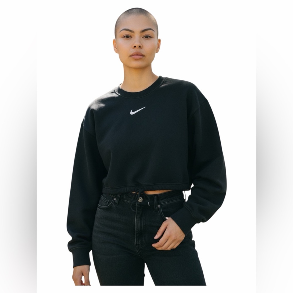 Nike Black Cropped Pullover